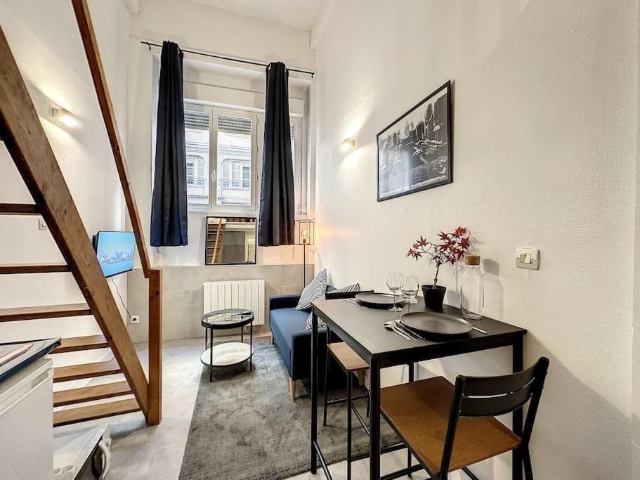 Cosy Appt Coeur De Lyon 1 Imbertアパートメント エクステリア 写真