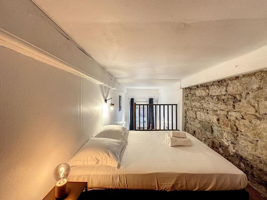 Cosy Appt Coeur De Lyon 1 Imbertアパートメント エクステリア 写真